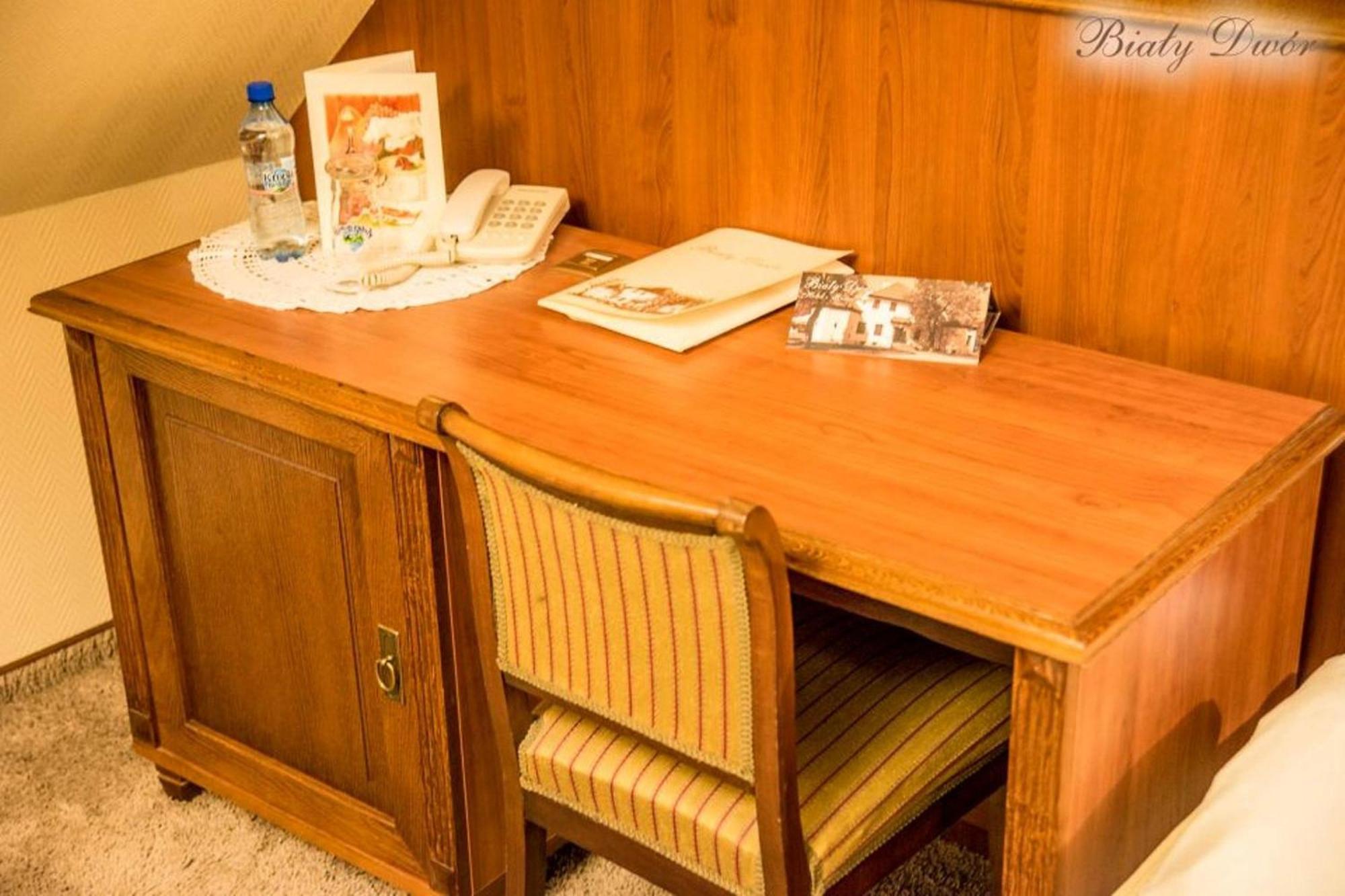 Bialy Dwor Bed & Breakfast Kwidzyn Bagian luar foto