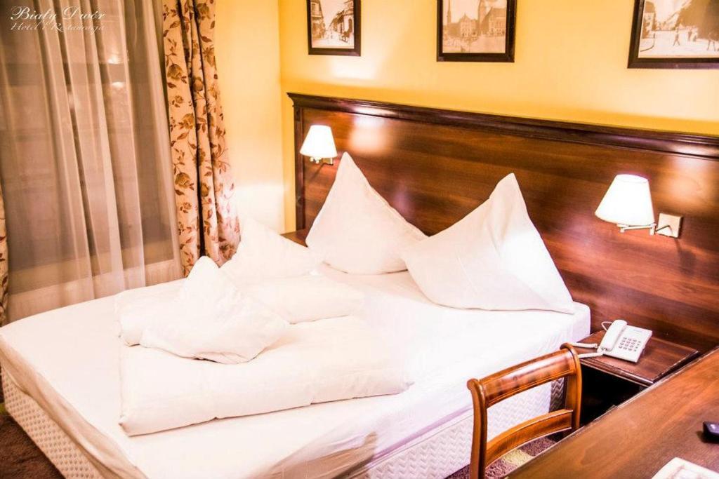 Bialy Dwor Bed & Breakfast Kwidzyn Ruang foto